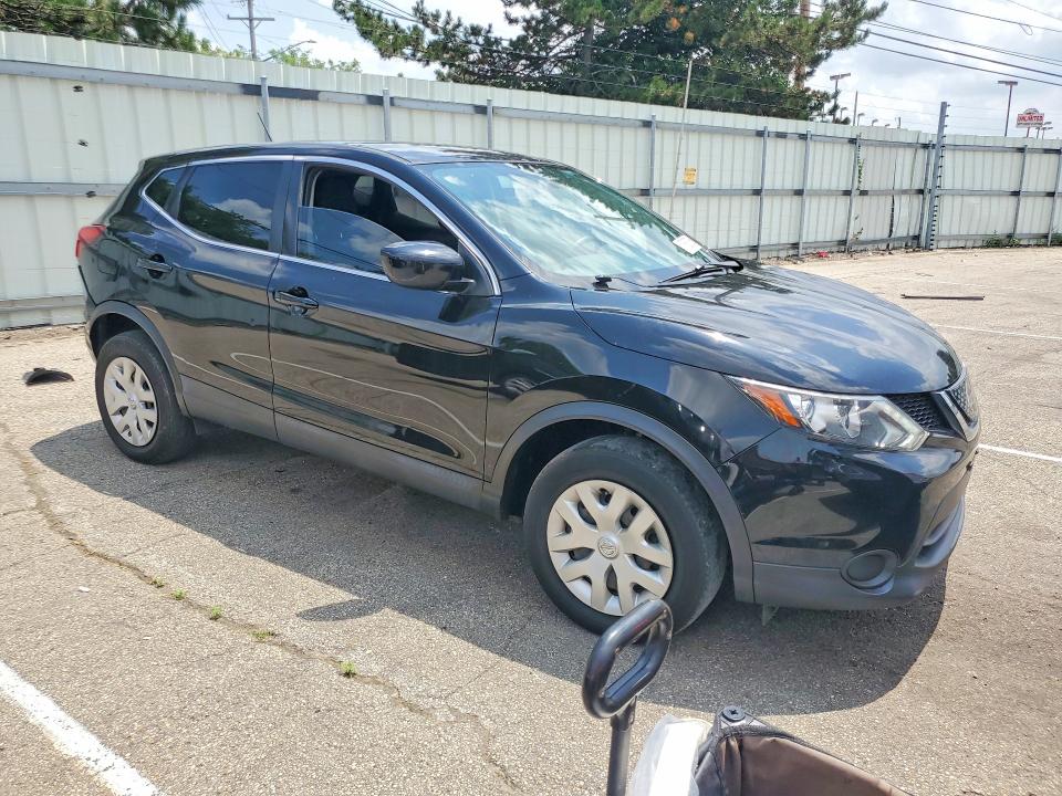 2018 Nissan Rogue Sport მანქანა იყიდება აუქციონზე, vin: JN1BJ1CP8JW155238, აუქციონის ნომერი: 97683085