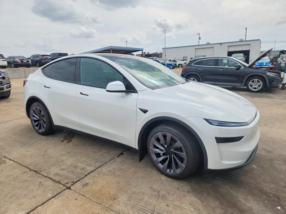 Продаж на аукціоні авто 2026 Tesla Model  Y, vin: 7SAYGDEE2TF636504, номер лоту: 57705526