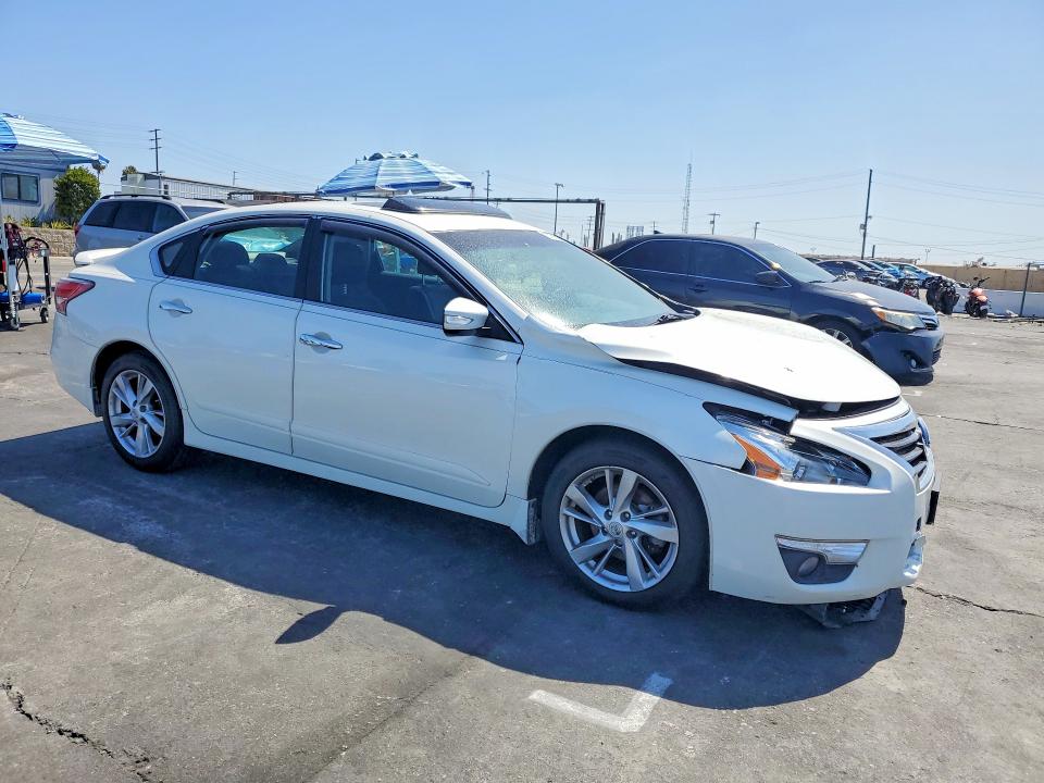 2015 Nissan Altima მანქანა იყიდება აუქციონზე, vin: 1N4AL3AP5FC140096, აუქციონის ნომერი: 57595286