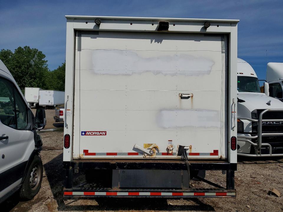 58435876 :رقم المزاد ، 1FDWE3FN8MDC12459 vin ، 2021 Ford E-350 مزاد بيع