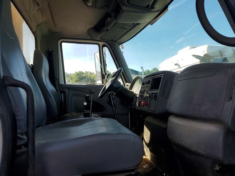 55494116 :رقم المزاد ، 1HTWGAAR54J084618 vin ، 2004 International 7400 مزاد بيع