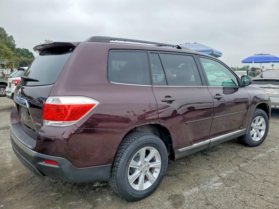 2011 Toyota Highlander მანქანა იყიდება აუქციონზე, vin: 5TDBK3EH2BS047503, აუქციონის ნომერი: 58956436