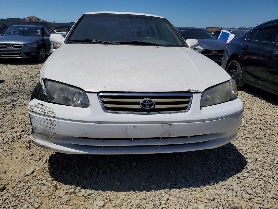 56806906 :رقم المزاد ، 4T1BG22K11U868917 vin ، 2001 Toyota Camry مزاد بيع