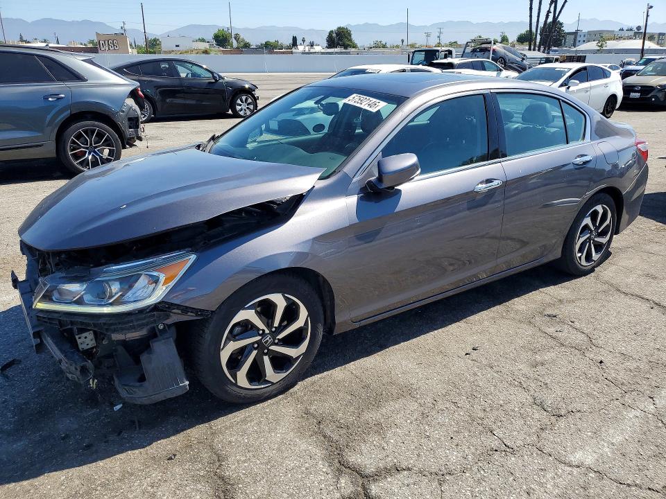 57592146 :رقم المزاد ، 1HGCR3F84HA032460 vin ، 2017 Honda Accord مزاد بيع