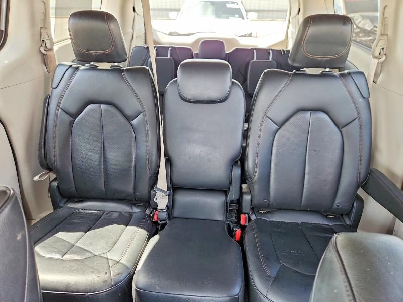 Продажа на аукционе авто 2018 Chrysler Pacifica, vin: 2C4RC1EG1JR350433, номер лота: 57019236