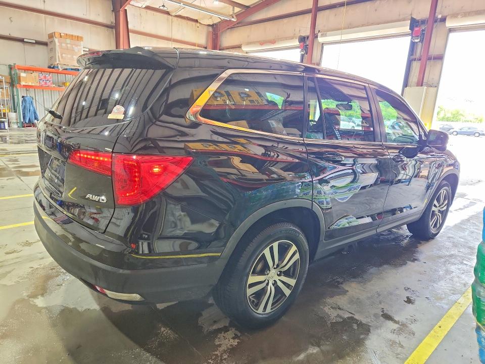 Продажа на аукционе авто 2018 Honda Pilot, vin: 5FNYF6H58JB023954, номер лота: 57243596