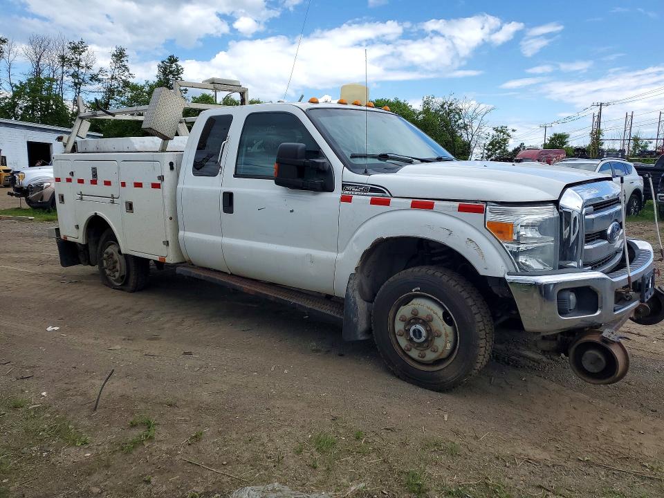 56681566 :رقم المزاد ، 1FDUF5HT6HEF02307 vin ، 2017 Ford F550 مزاد بيع
