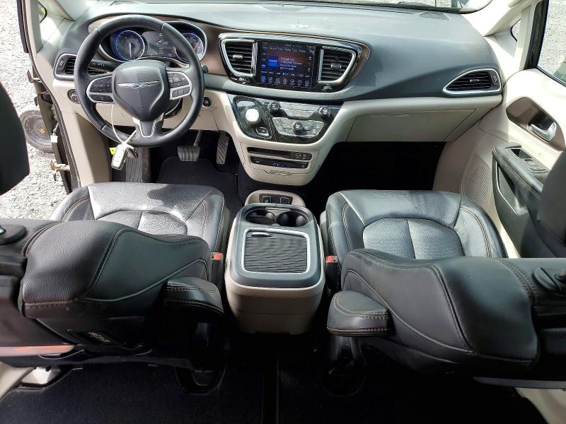 57045666 :رقم المزاد ، 2C4RC1EG2HR688837 vin ، 2017 Chrysler Pacifica مزاد بيع