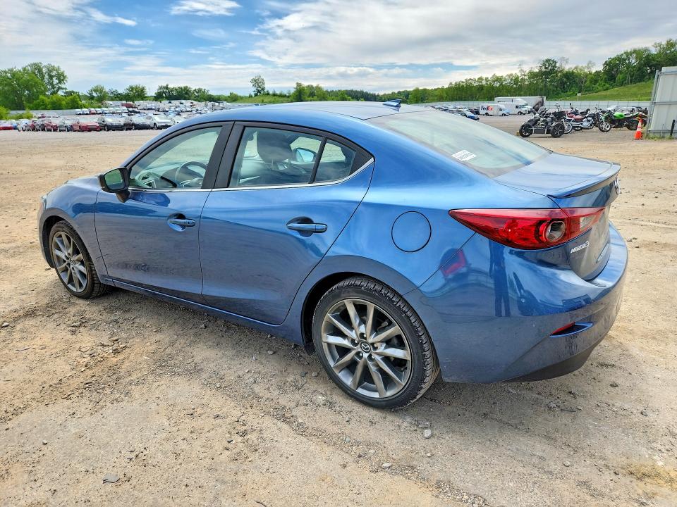 55423516 :رقم المزاد ، 3MZBN1V36JM189221 vin ، 2018 Mazda 3 مزاد بيع