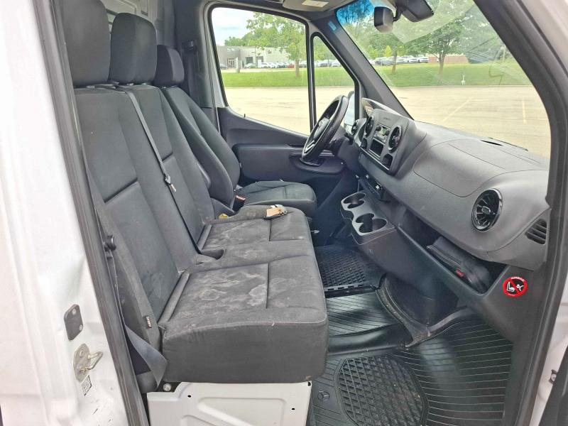 58500926 :رقم المزاد ، W1Y4DBHY4MP333208 vin ، 2021 Mercedes-benz Sprinter مزاد بيع