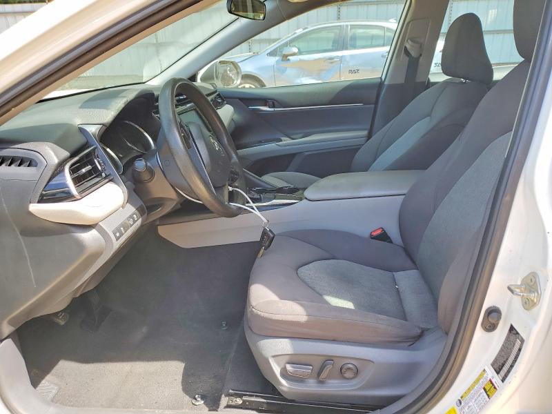 2019 Toyota Camry მანქანა იყიდება აუქციონზე, vin: 4T1B11HK9KU818867, აუქციონის ნომერი: 58392236