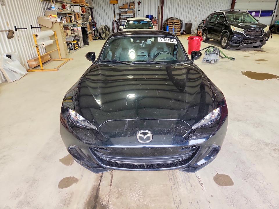 57051336 :رقم المزاد ، JM1NDAM70L0416853 vin ، 2020 Mazda Mx-5 Miata مزاد بيع