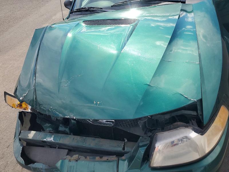 2000 Ford Mustang მანქანა იყიდება აუქციონზე, vin: 1FAFP4447YF288771, აუქციონის ნომერი: 85975825