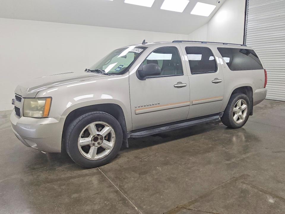 57665496 :رقم المزاد ، 1GNFC16J77J372227 vin ، 2007 Chevrolet Suburban مزاد بيع