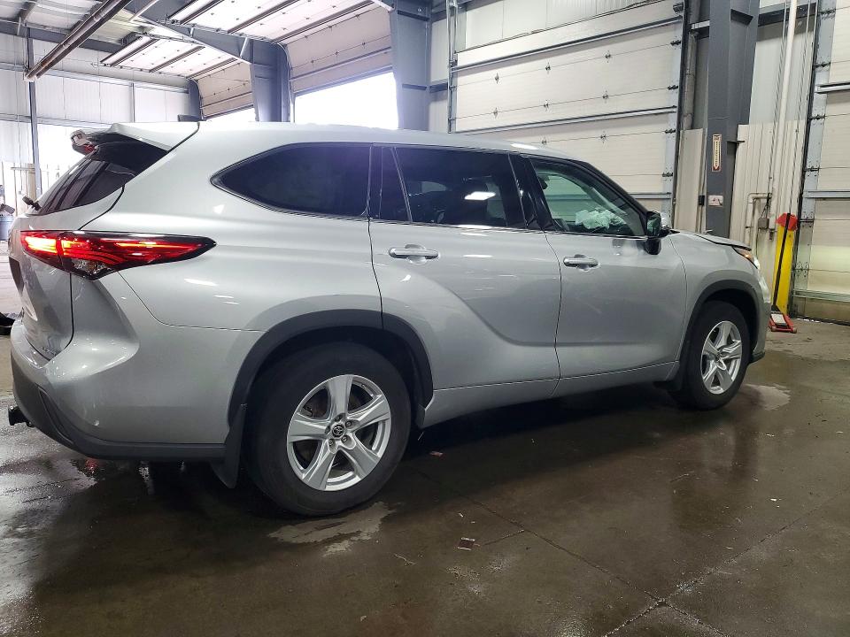 2022 Toyota Highlander მანქანა იყიდება აუქციონზე, vin: 5TDBZRBH6NS213741, აუქციონის ნომერი: 56469996
