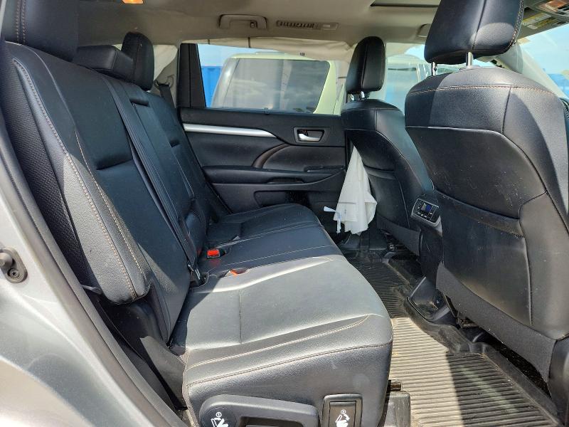 Продажа на аукционе авто 2019 Toyota Highlander, vin: 5TDJZRFH9KS588346, номер лота: 41633566