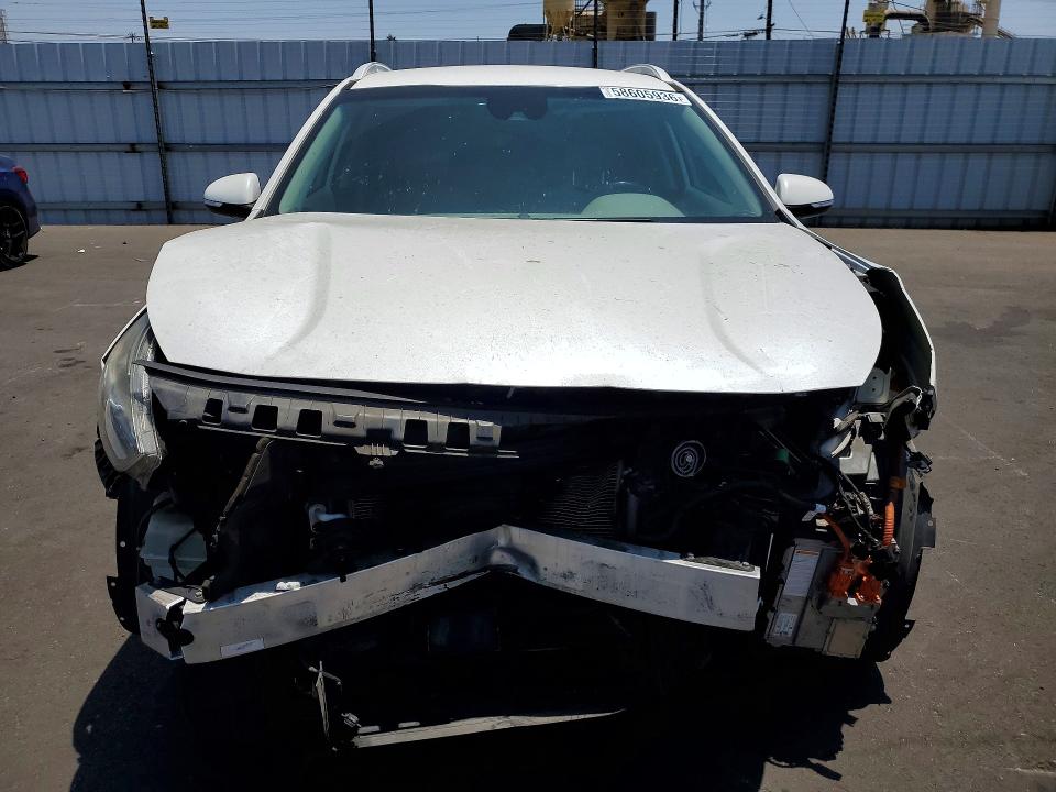 58605936 :رقم المزاد ، KNDCC3LD9J5153551 vin ، 2018 Kia Niro مزاد بيع
