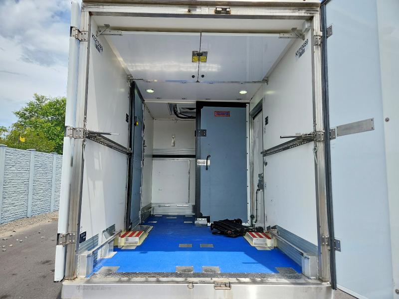 55573596 :رقم المزاد ، 1FDWE3FK3PDD14715 vin ، 2023 Ford E350 مزاد بيع