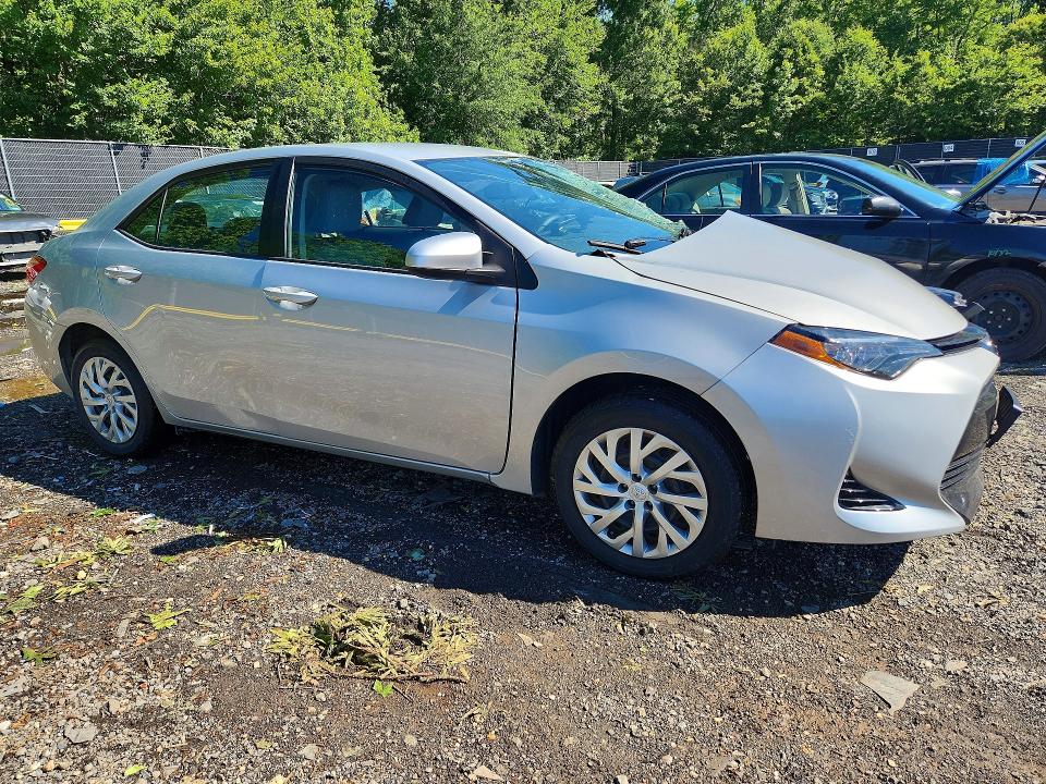 57497716 :رقم المزاد ، 5YFBURHE7HP612201 vin ، 2017 Toyota Corolla مزاد بيع
