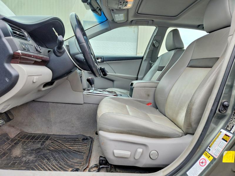 53477996 :رقم المزاد ، 4T1BK1FK4CU510880 vin ، 2012 Toyota Camry مزاد بيع