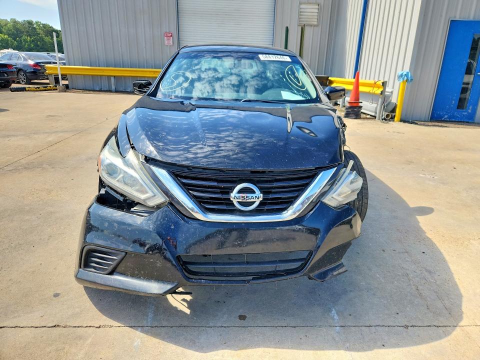 Продажа на аукционе авто 2018 Nissan Altima, vin: 1N4AL3AP0JC117804, номер лота: 58812646