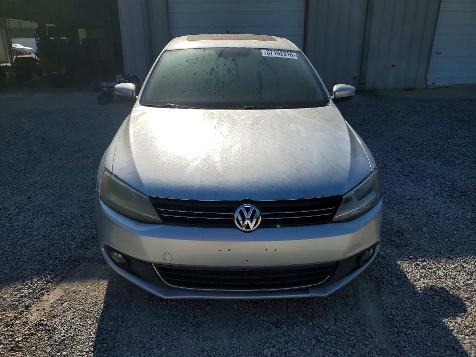 57192316 :رقم المزاد ، 3VWLL7AJ9CM320968 vin ، 2012 Volkswagen Jetta مزاد بيع