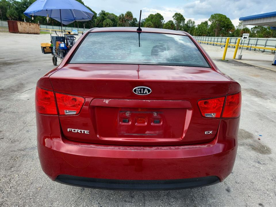 2010 Kia Forte მანქანა იყიდება აუქციონზე, vin: KNAFU4A28A5858677, აუქციონის ნომერი: 57784116
