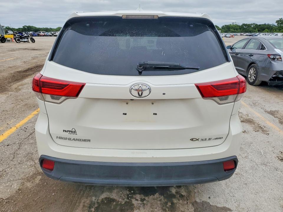 Продажа на аукционе авто 2017 Toyota Highlander, vin: 5TDJZRFH7HS515937, номер лота: 58145316
