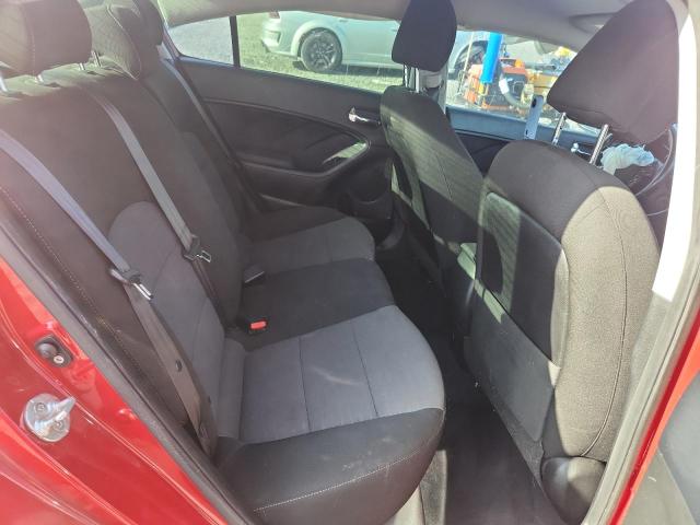 55658056 :رقم المزاد ، 3KPFL4A75JE277885 vin ، 2018 Kia Forte مزاد بيع