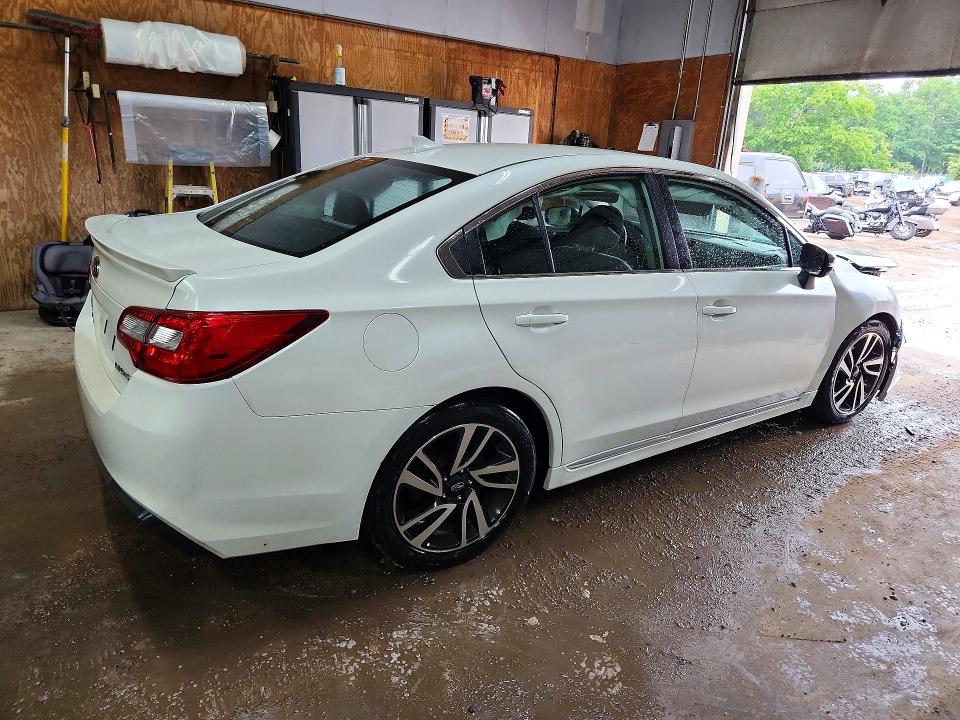 57332896 :رقم المزاد ، 4S3BNAR61J3029904 vin ، 2018 Subaru Legacy مزاد بيع