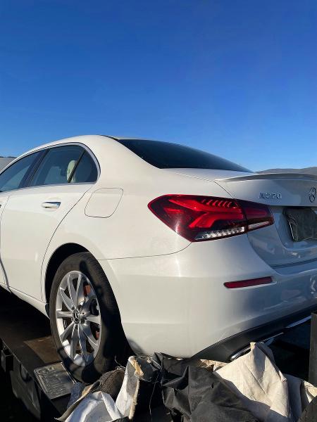 55930536 :رقم المزاد ، WDD3G4EB9LW038571 vin ، 2020 Mercedes-benz A مزاد بيع