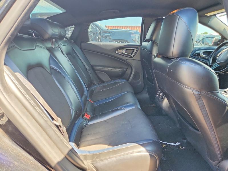 58651196 :رقم المزاد ، 1C3CCCDG4GN105509 vin ، 2016 Chrysler 200 مزاد بيع