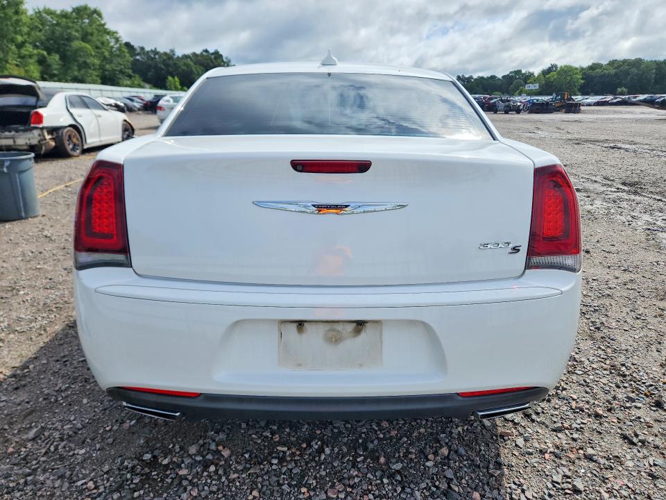 Продаж на аукціоні авто 2015 Chrysler 300, vin: 2C3CCABG8FH772873, номер лоту: 58355596