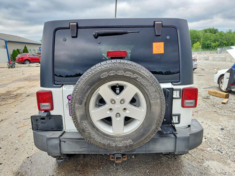 57780016 :رقم المزاد ، 1C4HJWDG2GL235809 vin ، 2016 Jeep Wrangler Unlimited مزاد بيع
