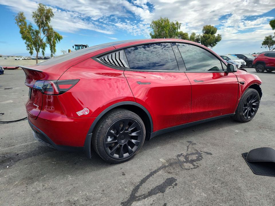 57951276 :رقم المزاد ، 7SAYGDEE0RF194637 vin ، 2024 Tesla Model Y مزاد بيع