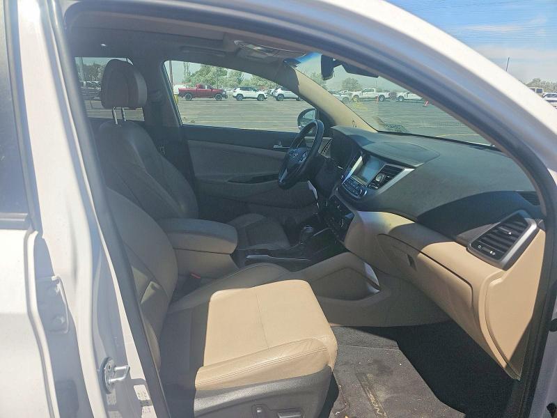 59530206 :رقم المزاد ، KM8J3CA26GU125385 vin ، 2016 Hyundai Tucson مزاد بيع