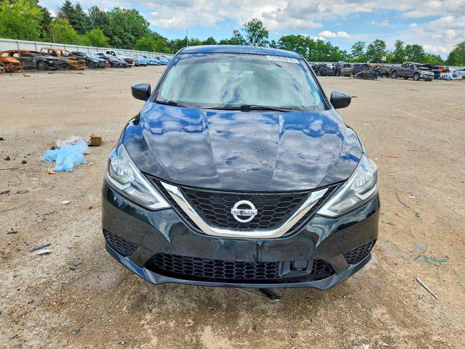 57905916 :رقم المزاد ، 3N1AB7AP1JL635450 vin ، 2018 Nissan Sentra مزاد بيع