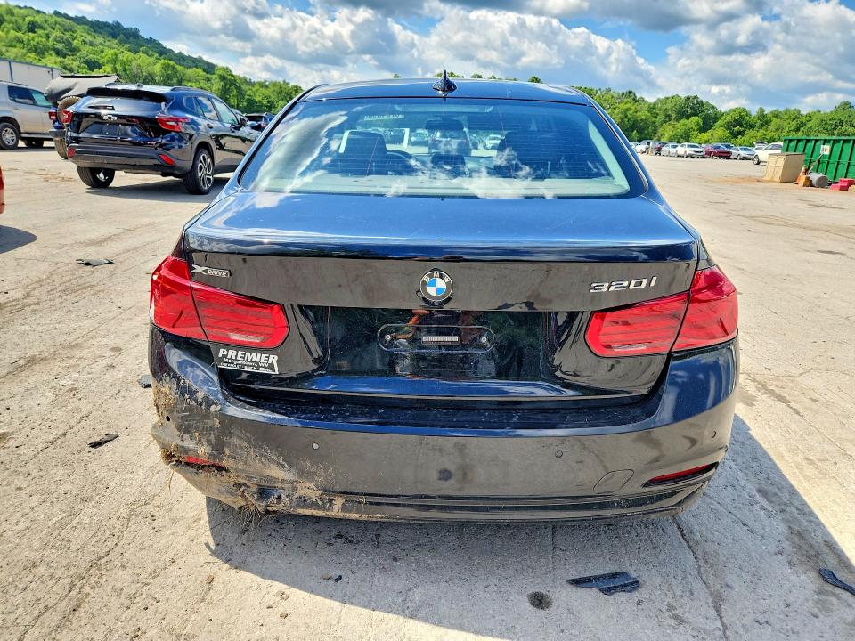 2017 Bmw 320 მანქანა იყიდება აუქციონზე, vin: WBA8E5G38HNU42666, აუქციონის ნომერი: 57640986