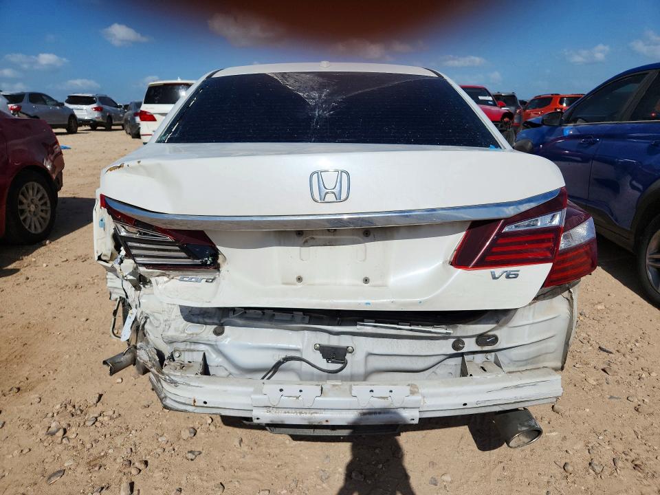 57941036 :رقم المزاد ، 1HGCR3F05HA030923 vin ، 2017 Honda Accord مزاد بيع