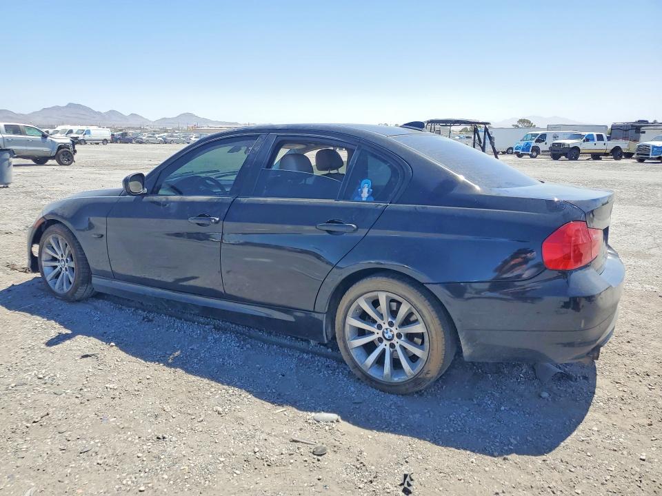 56798066 :رقم المزاد ، WBAPH5G53BNM81063 vin ، 2011 Bmw 328 مزاد بيع