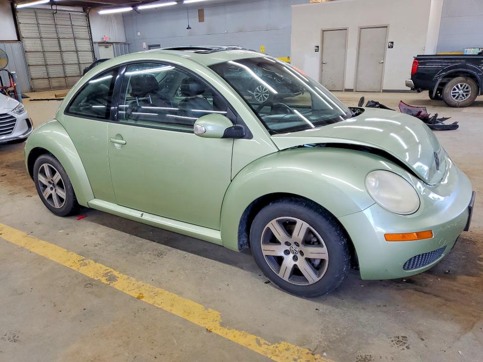 56995246 :رقم المزاد ، 3VWRW31C76M411320 vin ، 2006 Volkswagen New Beetle مزاد بيع