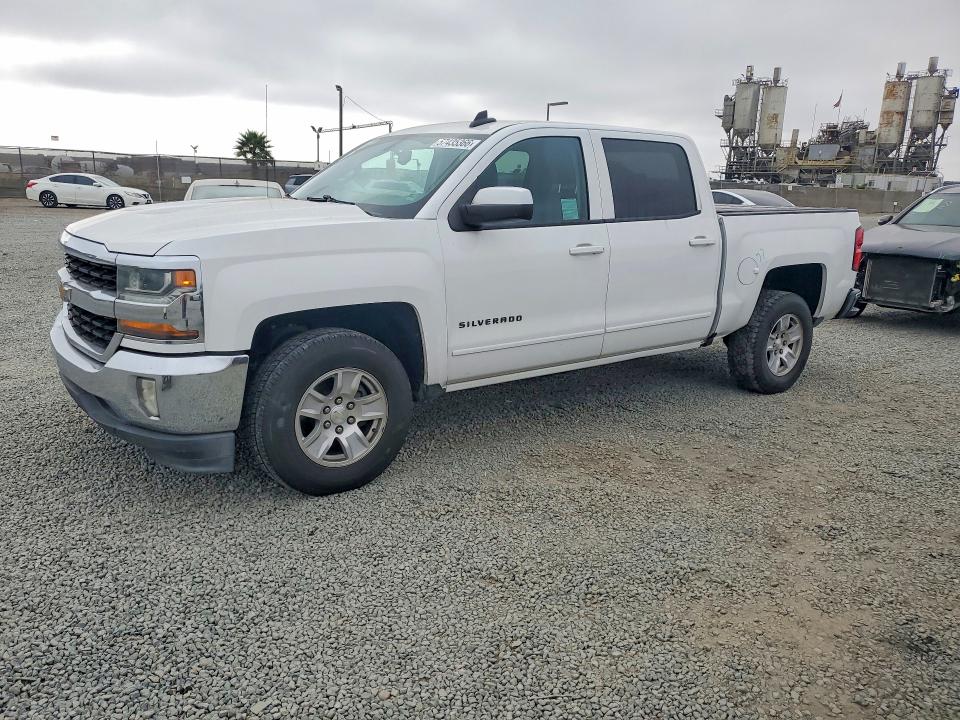 Продаж на аукціоні авто 2018 Chevrolet Silverado, vin: 3GCPCREH1JG178795, номер лоту: 57435366
