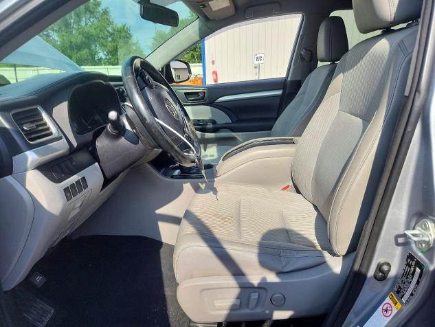 58655696 :رقم المزاد ، 5TDBKRFH5FS204626 vin ، 2015 Toyota Highlander مزاد بيع