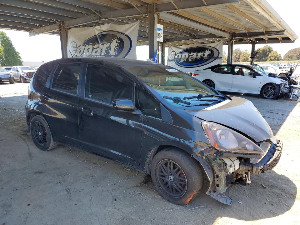 57360726 :رقم المزاد ، JHMGE8H37DC056338 vin ، 2013 Honda Fit مزاد بيع