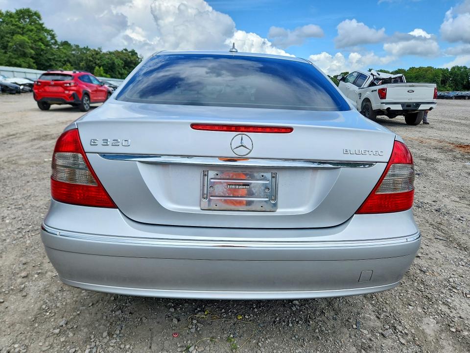 Продажа на аукционе авто 2008 Mercedes-benz E, vin: WDBUF22X28B229753, номер лота: 58011966