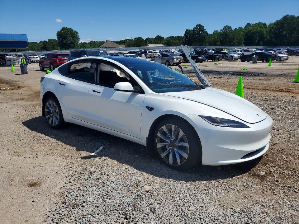 2026 Tesla Model 3 მანქანა იყიდება აუქციონზე, vin: 5YJ3E1EA6TF118193, აუქციონის ნომერი: 56514526