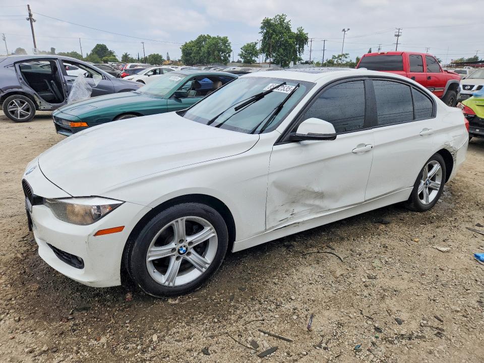 85612535 :رقم المزاد ، WBA3C1C5XFK119864 vin ، 2015 Bmw 328 مزاد بيع