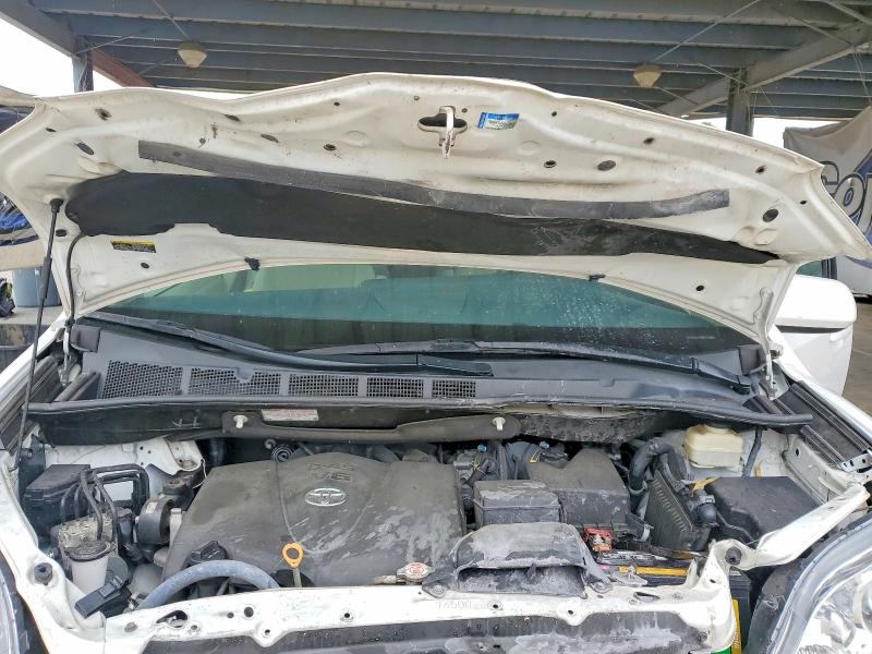 Продажа на аукционе авто 2017 Toyota Sienna, vin: 5TDKZ3DC3HS883024, номер лота: 58311466