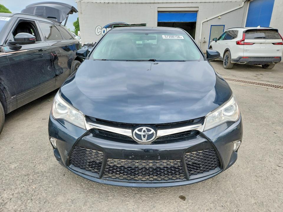 57200156 :رقم المزاد ، 4T1BF1FK3HU808848 vin ، 2017 Toyota Camry مزاد بيع