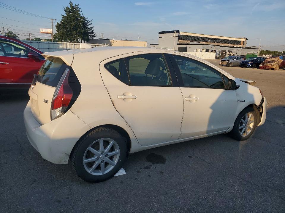 Продажа на аукционе авто 2015 Toyota Prius C, vin: JTDKDTB3XF1090010, номер лота: 56253086